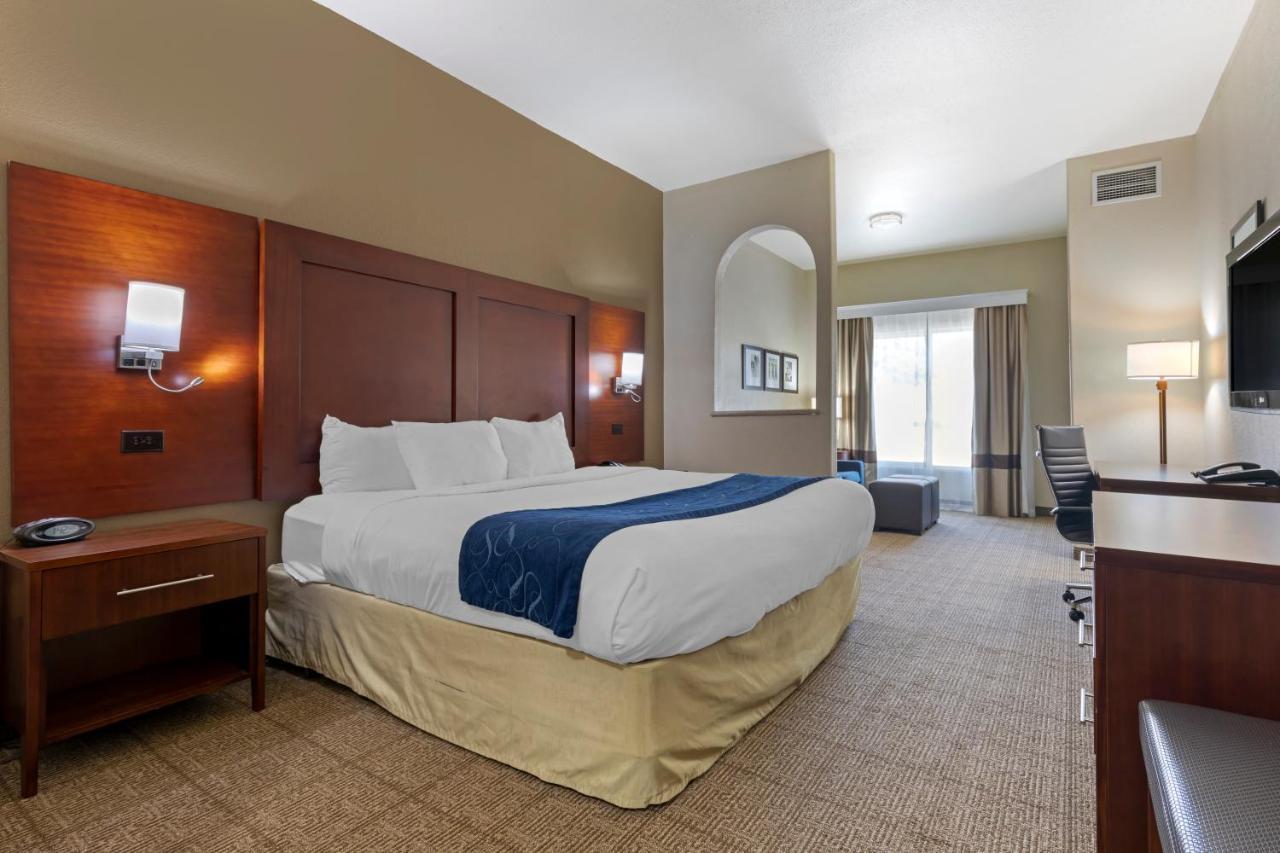 Comfort Hotel 3*