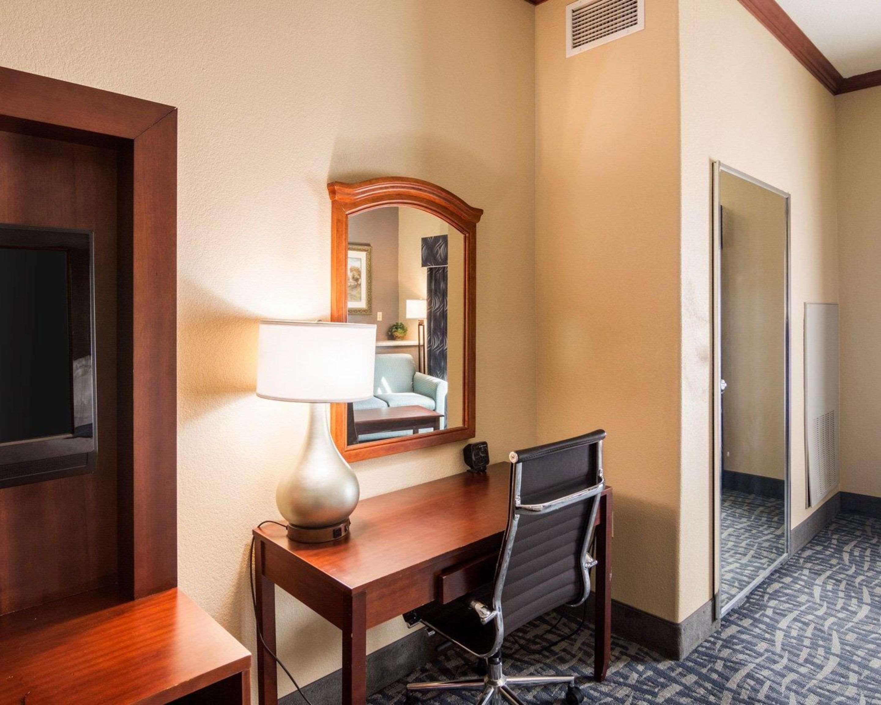 Comfort Hotel 3*